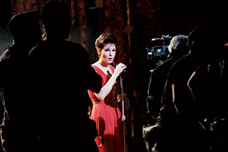 La metamorfosi da Oscar di Renée Zellweger in Judy Garland nei nuovi spot del biopic