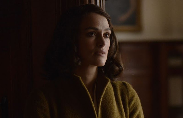 Keira Knightley e Alexander Skarsgard nel primo trailer di ‘The Aftermath’