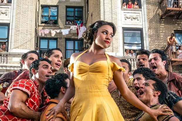 Oscar, Ariana DeBose è entrata nella storia con il suo premio per ‘West Side Story’