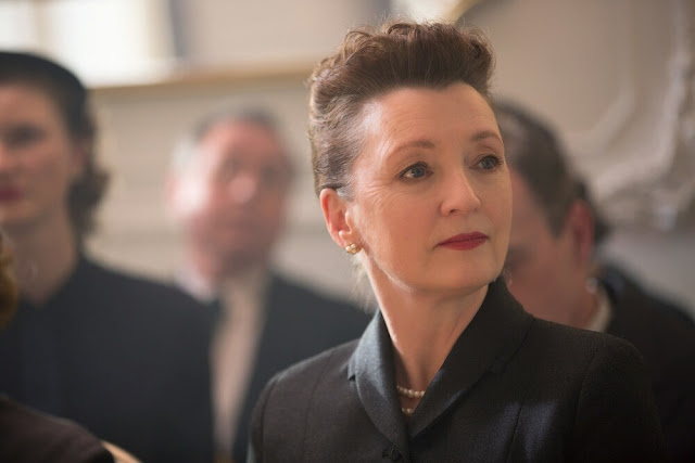 ‘The Crown’: Lesley Manville sarà la Principessa Margaret nella quinta ed ultima stagione