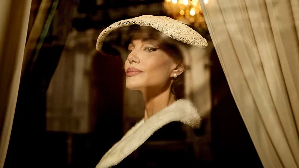 Maria, nuove immagini per il biopic con Angelina Jolie